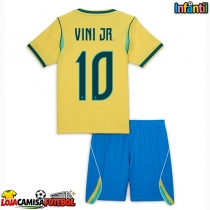 Camisa de Futebol Brasil Vinicius Junior #10 Equipamento Principal Infantil Mundo 2026 Manga Curta (+ Calças curtas)
